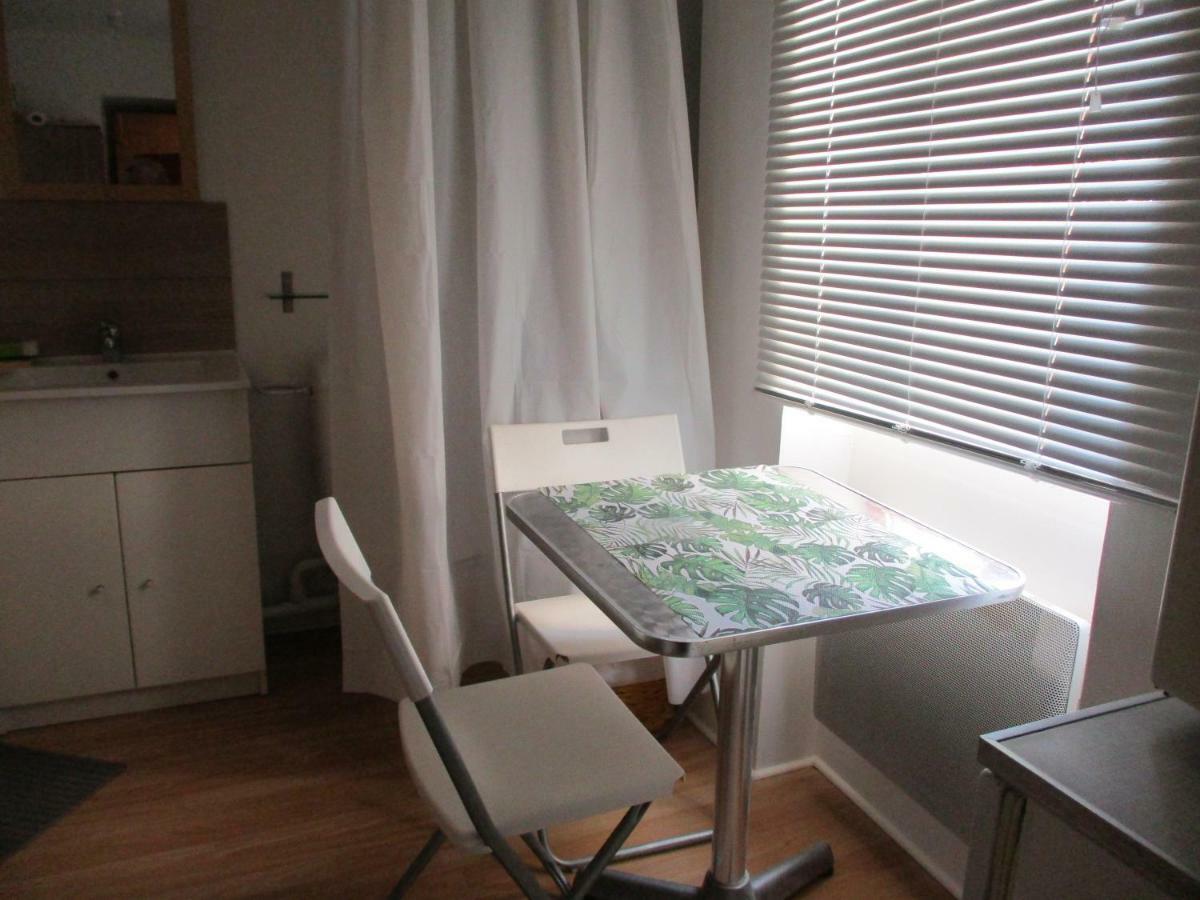 Petit Studio Lägenhet Lodève Exteriör bild