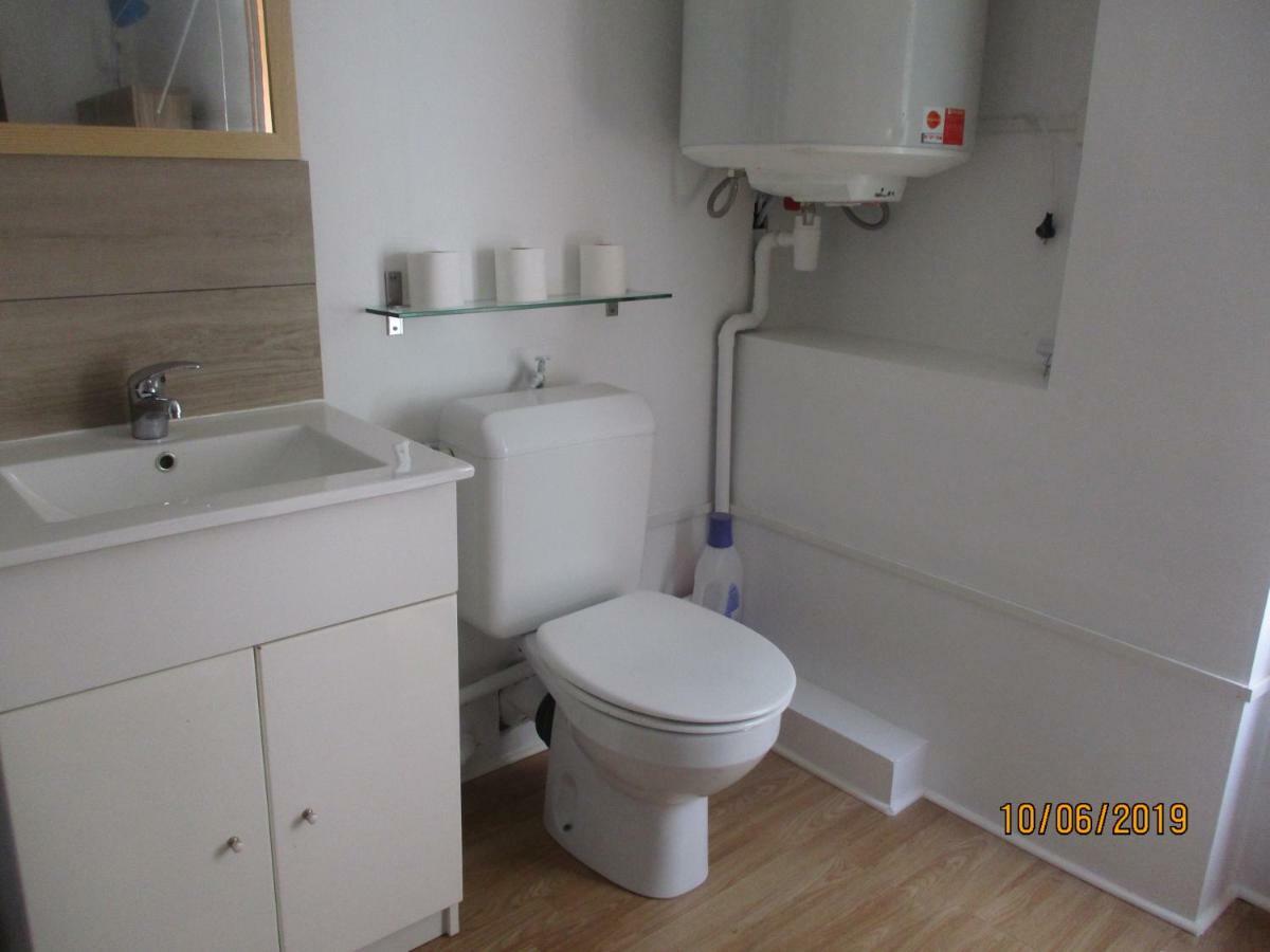 Petit Studio Lägenhet Lodève Exteriör bild