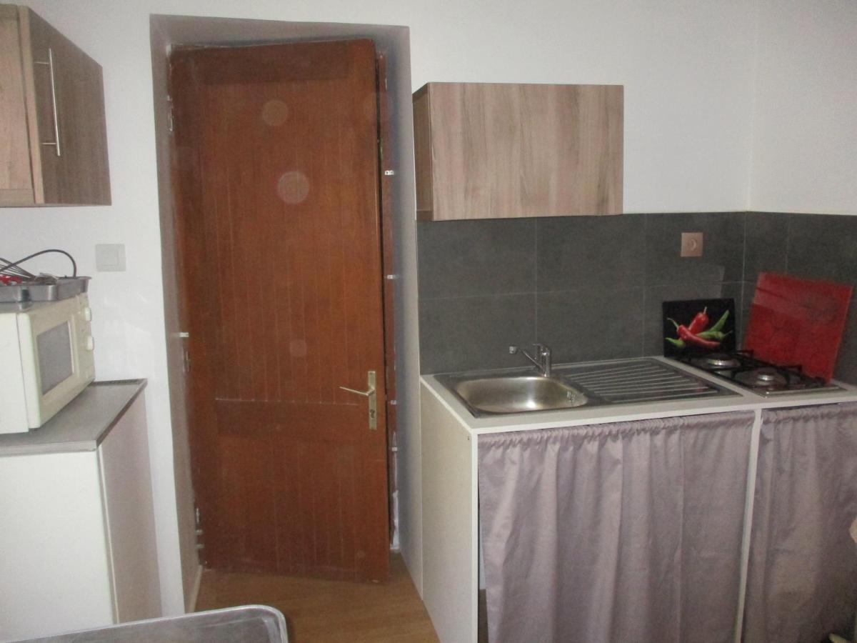 Petit Studio Lägenhet Lodève Exteriör bild